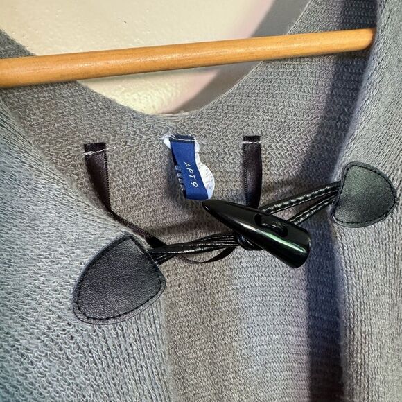 SALE! Gray Apt 9 Soft Poncho Sweater EUC - Picture 6 of 6